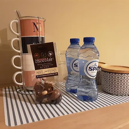 L' Ancienne Ferme ホームステイ マルシュ・アン・ファメンヌ